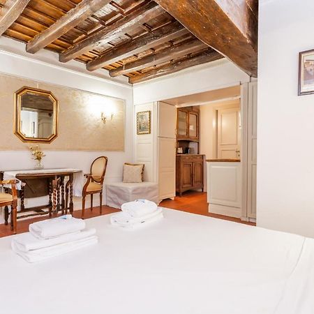 Al Cortile Del Moro Appartement Rome Buitenkant foto