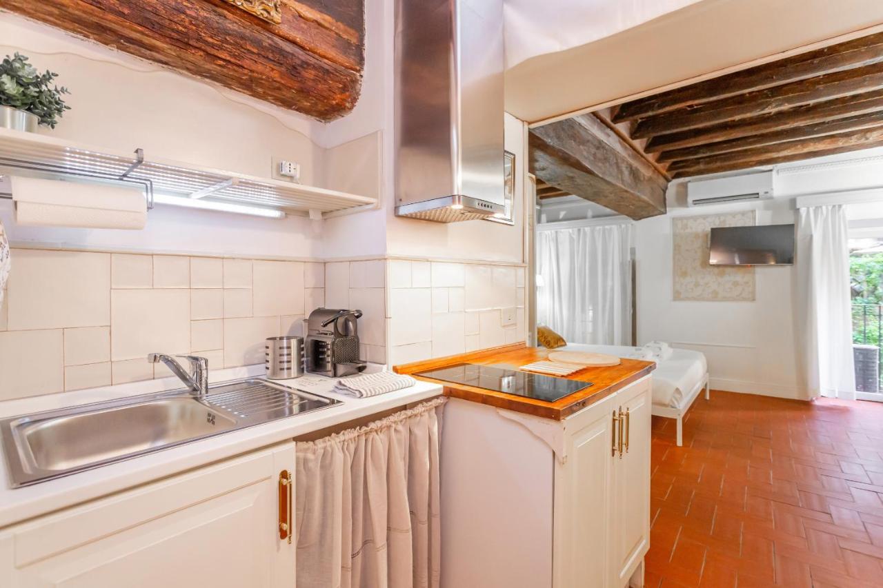 Al Cortile Del Moro Appartement Rome Buitenkant foto