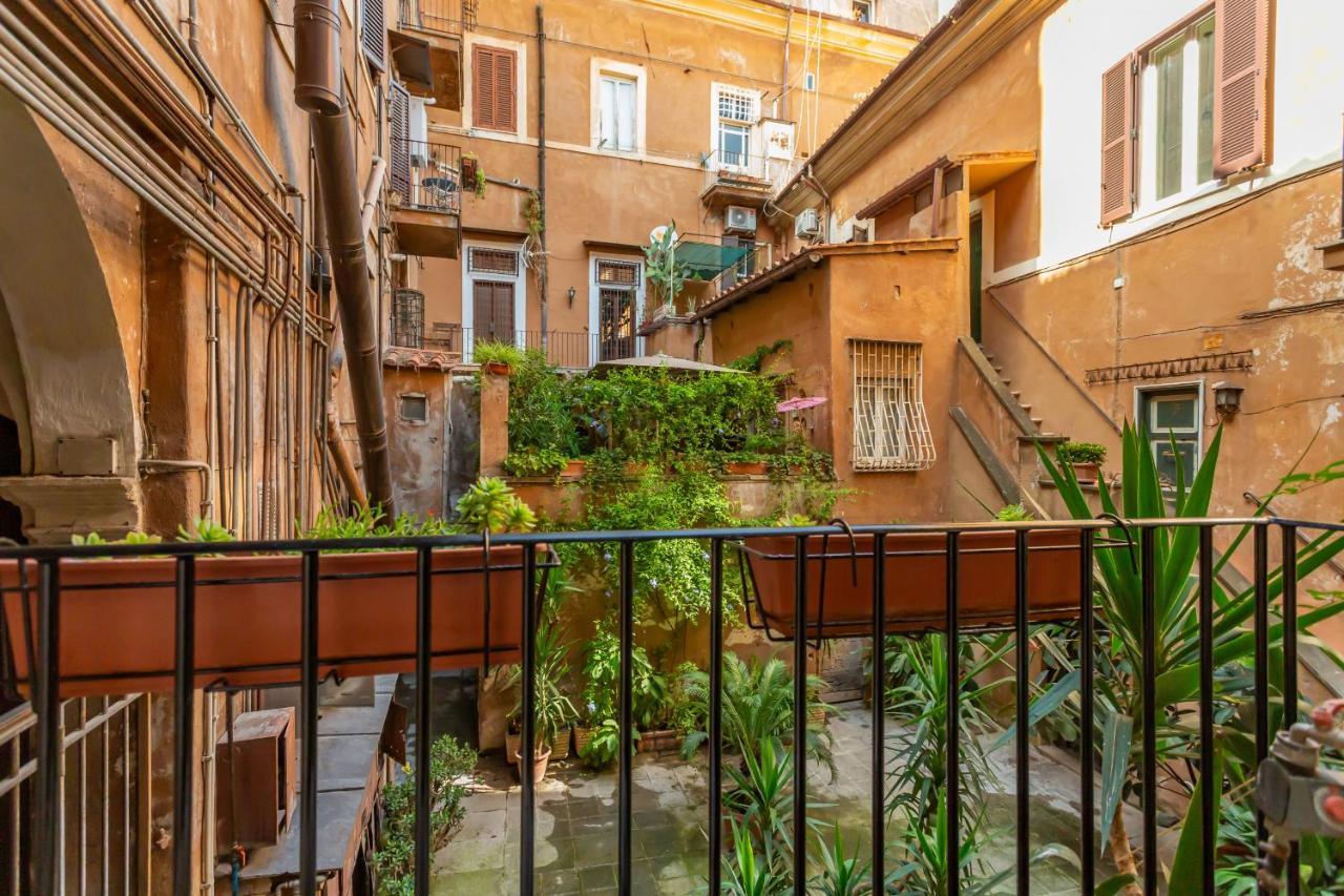 Al Cortile Del Moro Appartement Rome Buitenkant foto