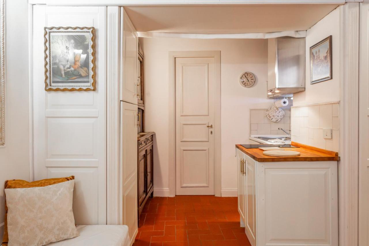 Al Cortile Del Moro Appartement Rome Buitenkant foto