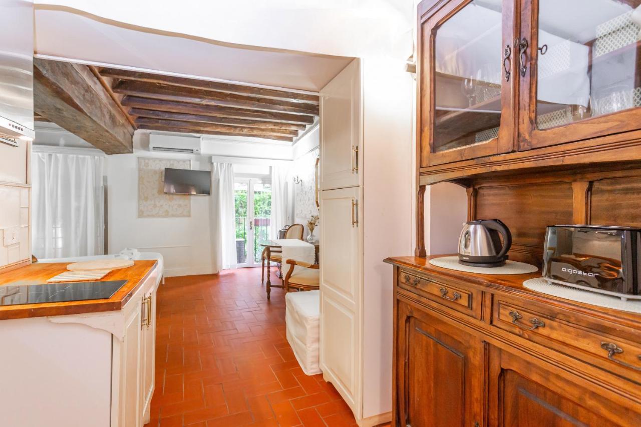 Al Cortile Del Moro Appartement Rome Buitenkant foto